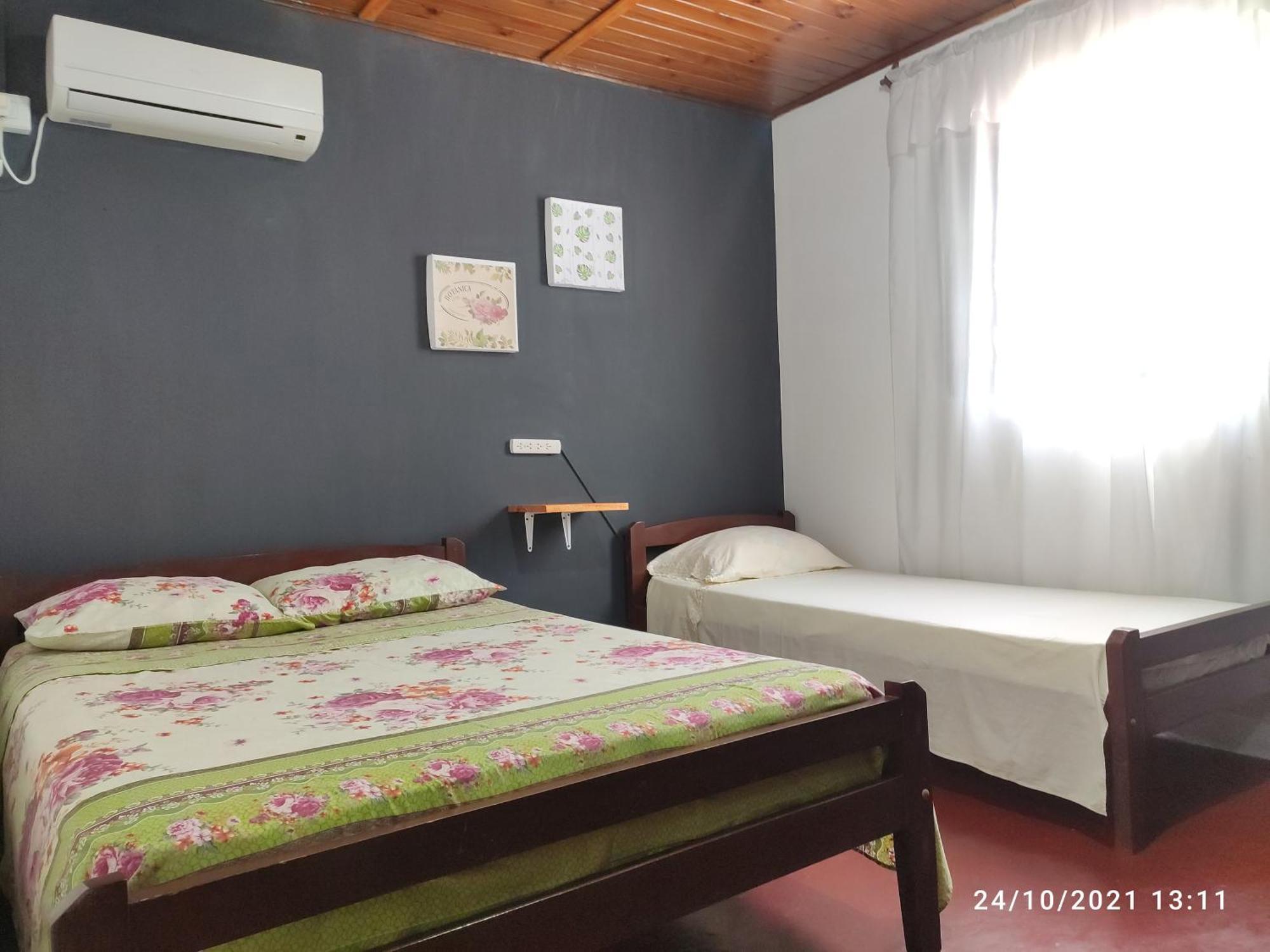 Iguazu Alojamiento "La Casa" Puerto Iguazu Room photo